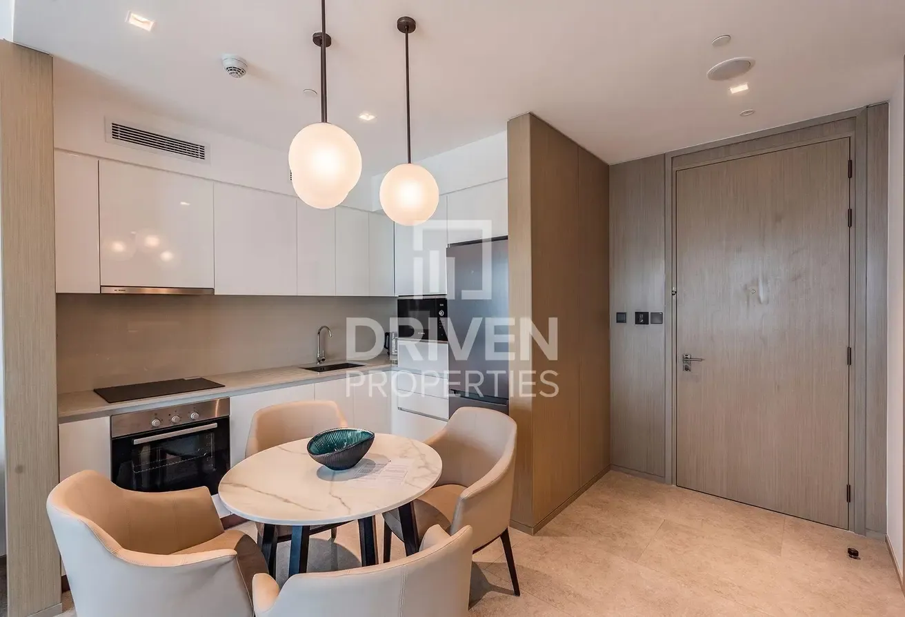 Stunning Burj View | High Floor | 03 Series
