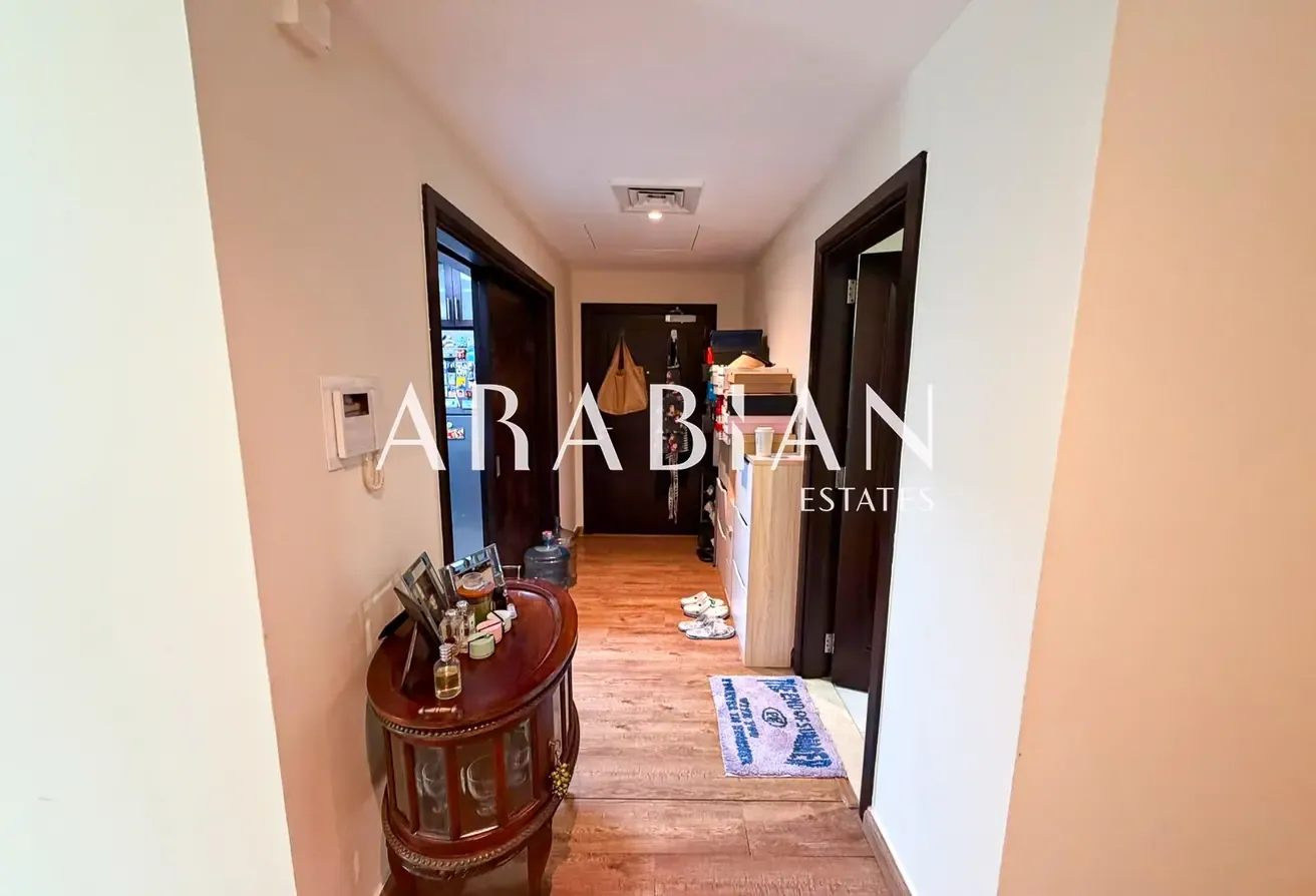 Vacant on Transfer | Upgraded | Courtyard View