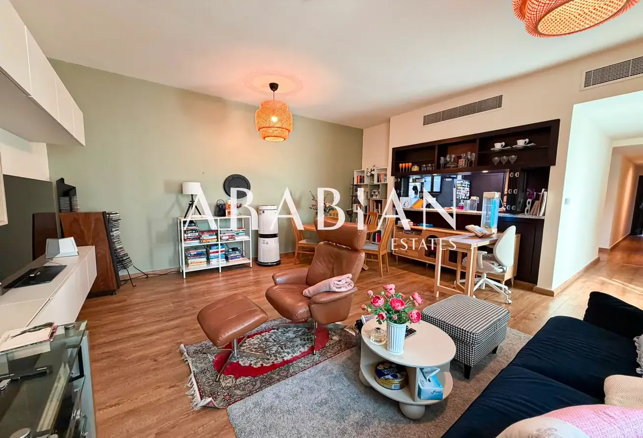 Vacant on Transfer | Upgraded | Courtyard View