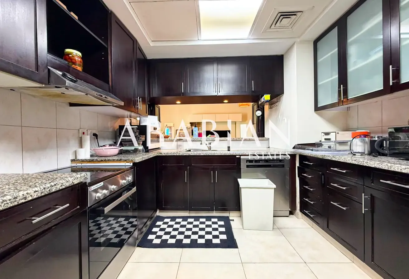Vacant on Transfer | Upgraded | Courtyard View