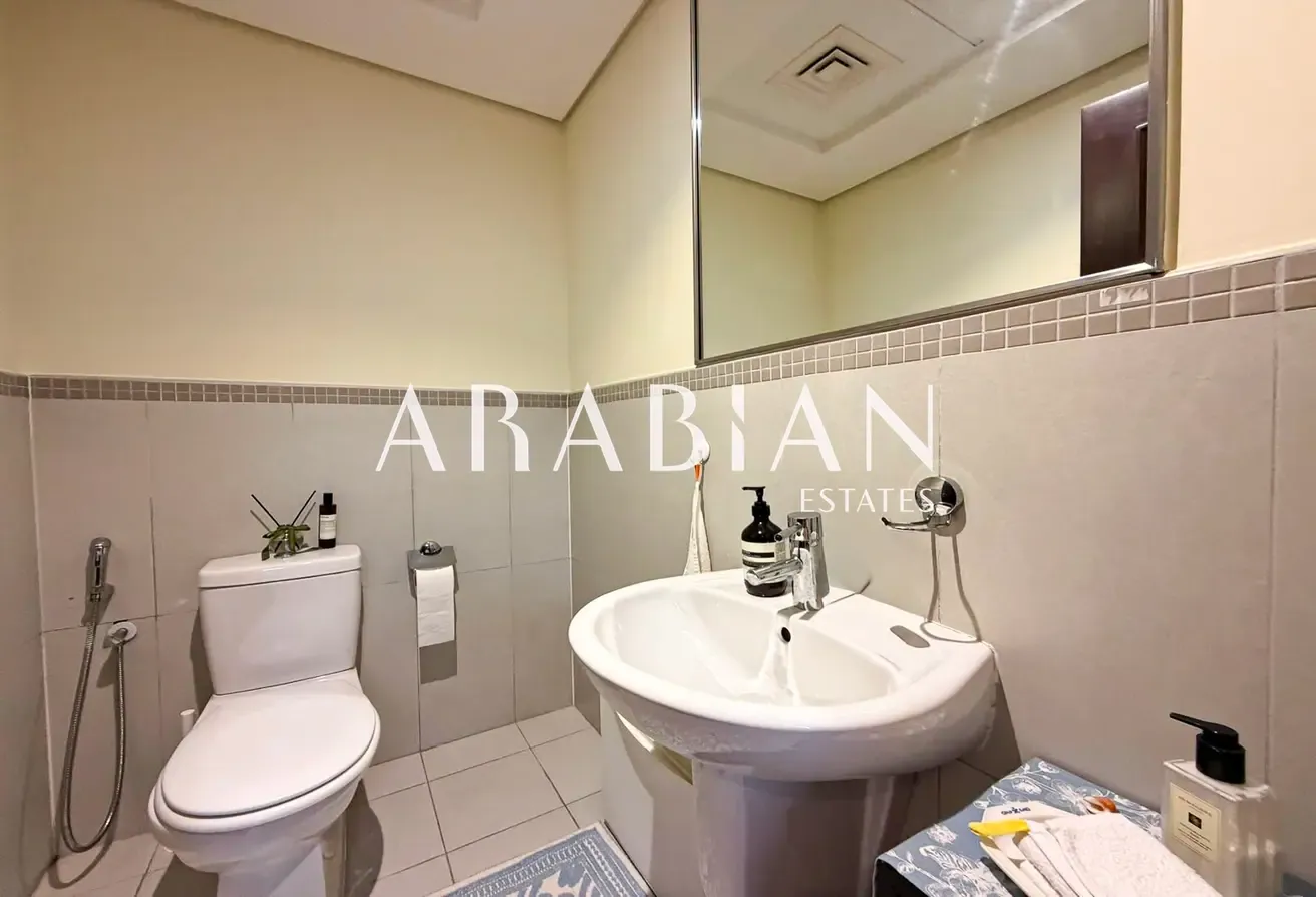 Vacant on Transfer | Upgraded | Courtyard View