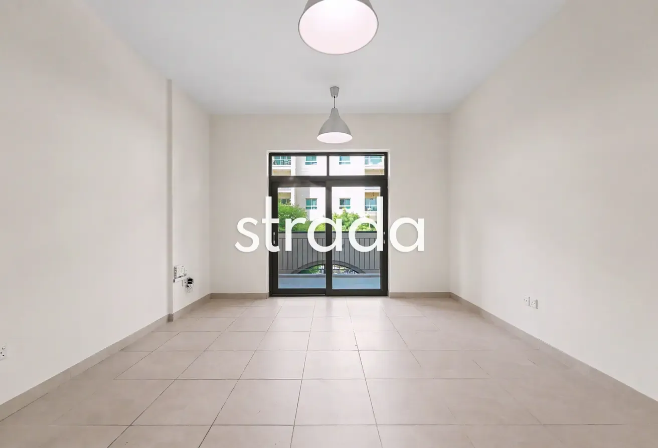 Upgraded | Vacant | Large Layout
