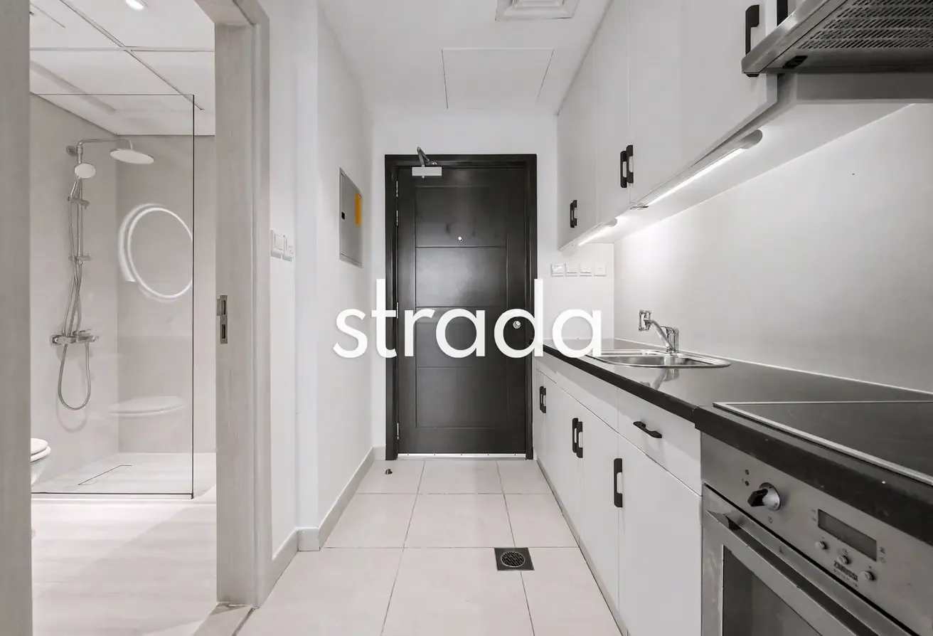 Upgraded | Vacant | Large Layout