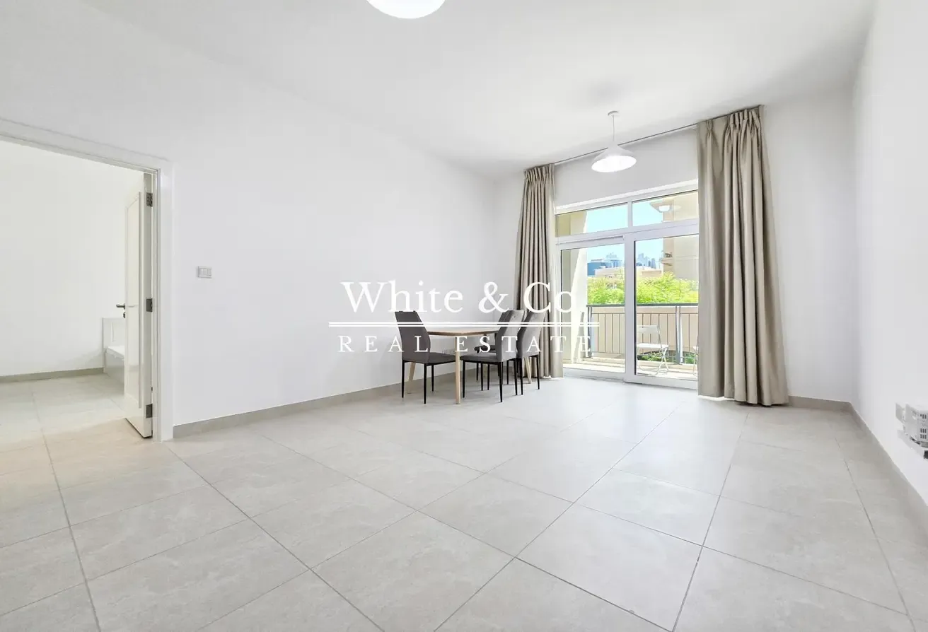Upgraded | Spacious | Vacant on Transfer