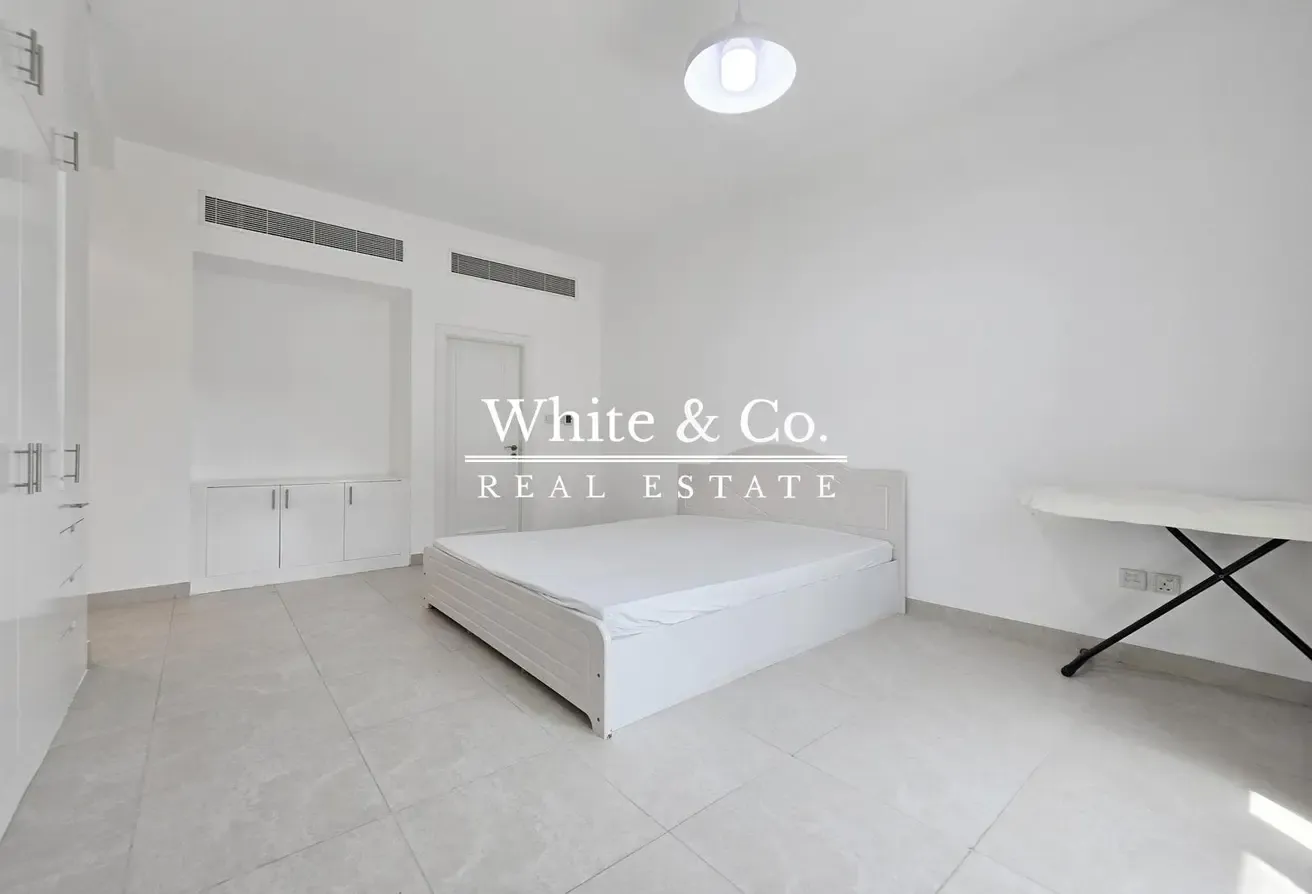 Upgraded | Spacious | Vacant on Transfer