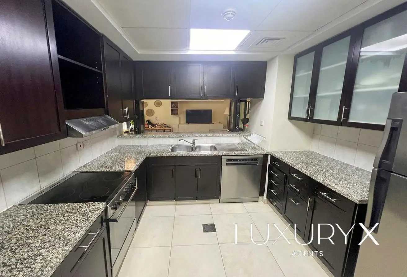 Vacant on Transfer | Upgraded | Courtyard View