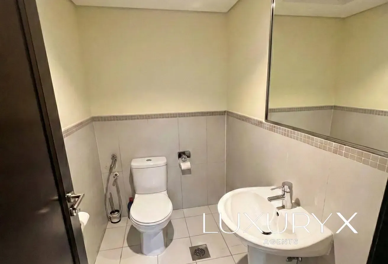 Vacant on Transfer | Upgraded | Courtyard View