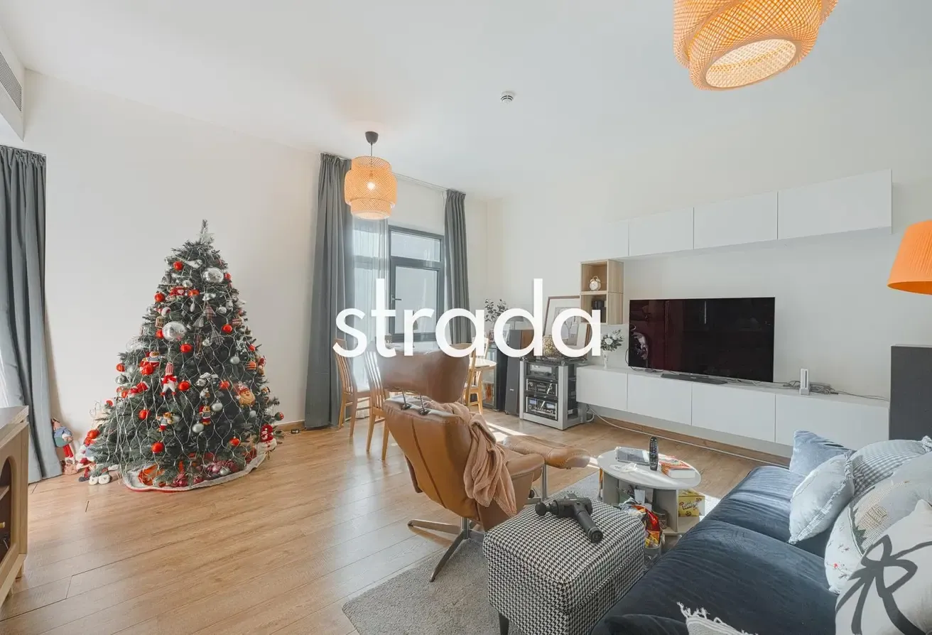 Corner Unit | Pool Views | Vacant On Transfer