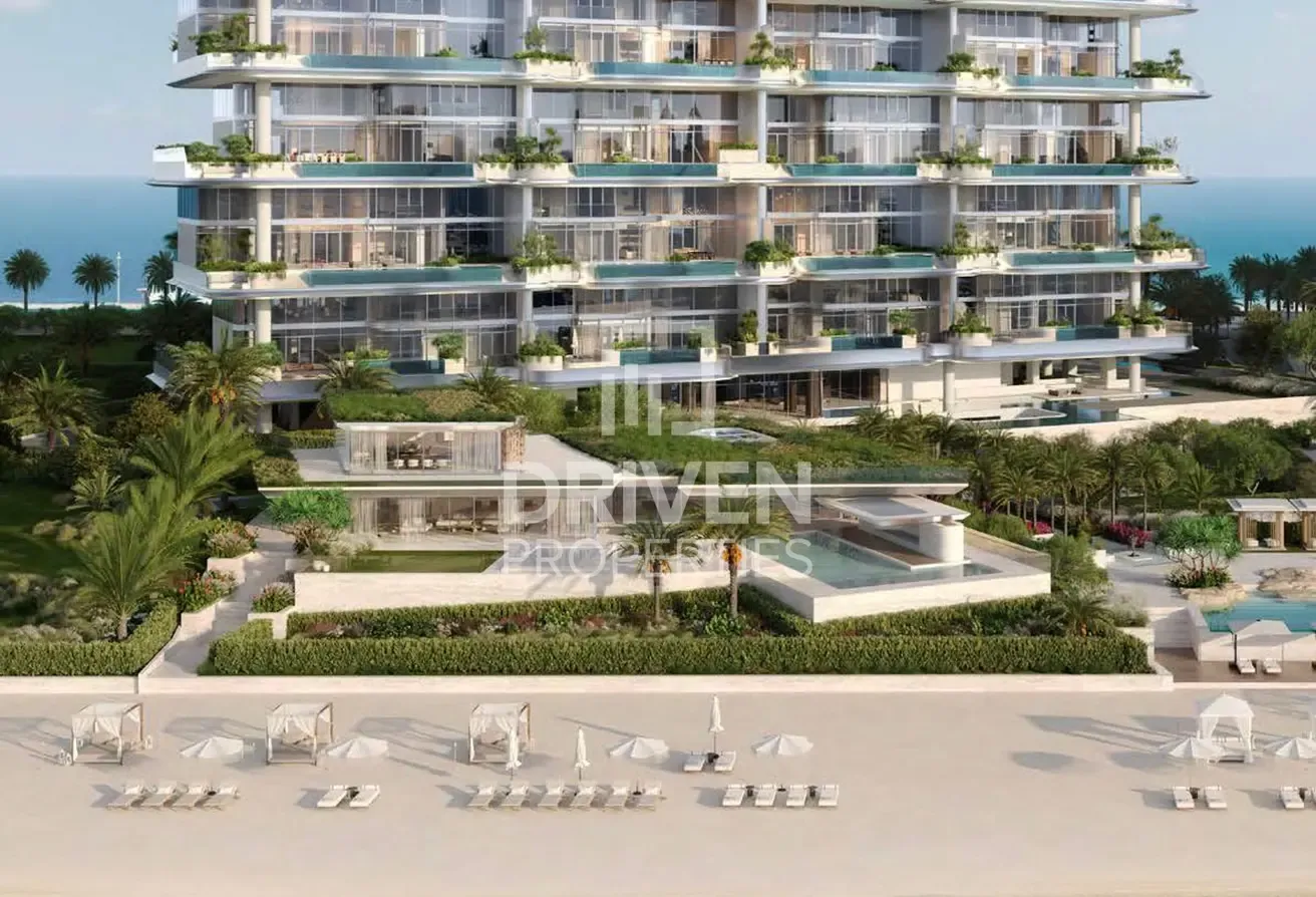 Luxury Unit with Jacuzzi In the Heart of The Palm