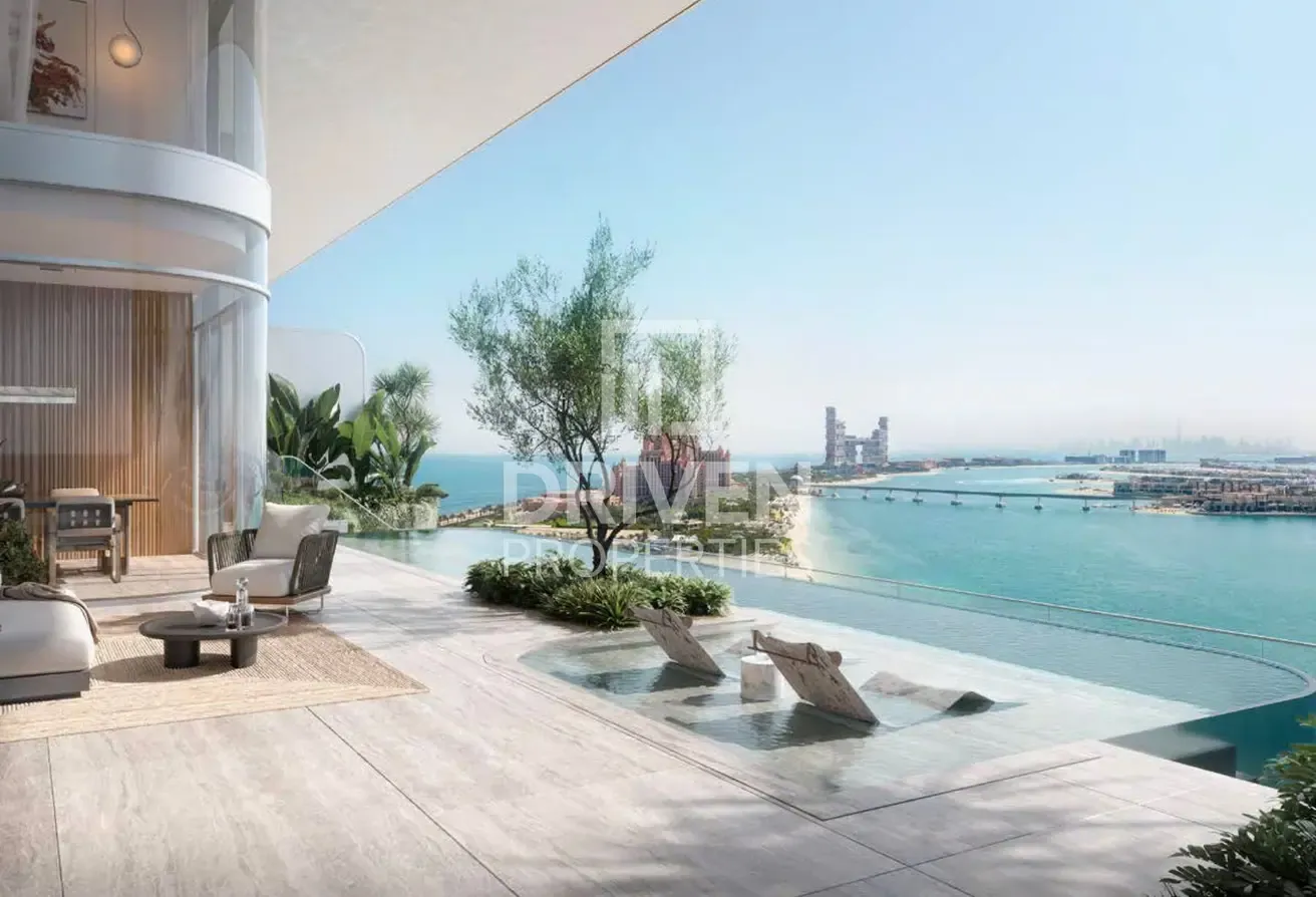 Luxury Unit with Jacuzzi In the Heart of The Palm