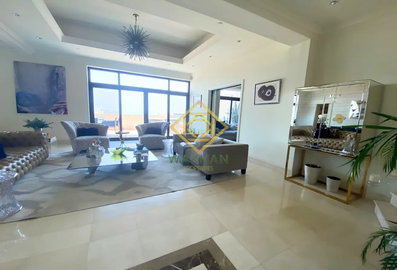 Sea View | Close to OP | Penthouse with Pool | Upgraded