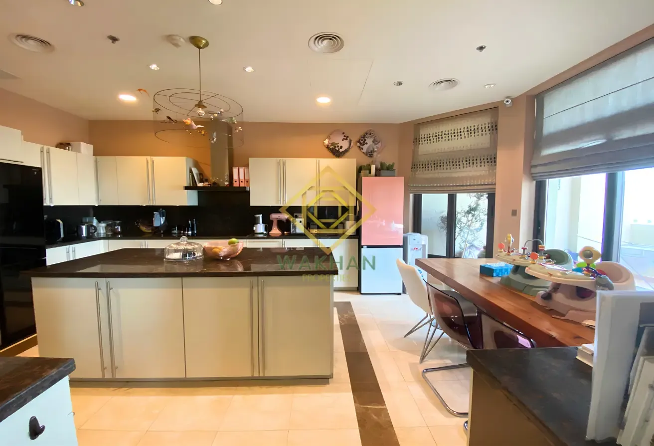 Sea View | Close to OP | Penthouse with Pool | Upgraded