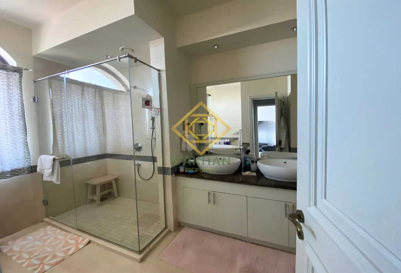 Sea View | Close to OP | Penthouse with Pool | Upgraded