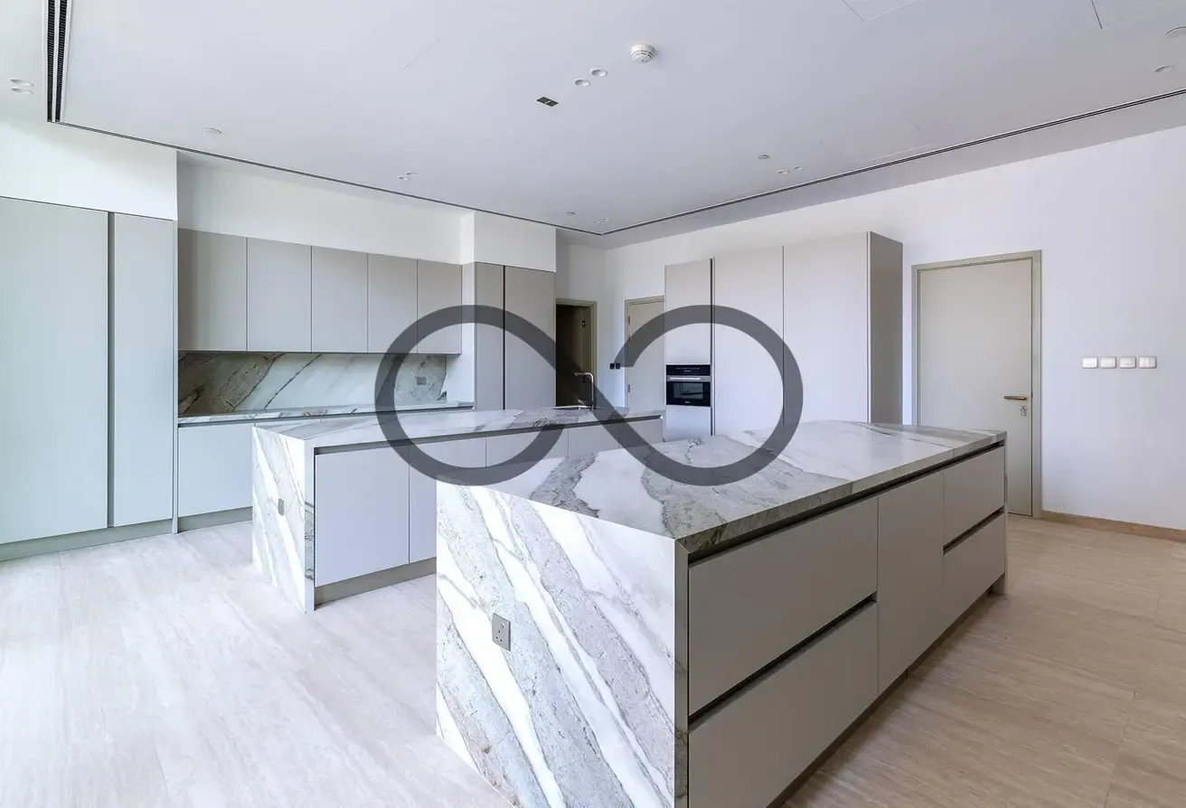 Luxury 4BR + Maid Penthouse | Full Sea & Palm View
