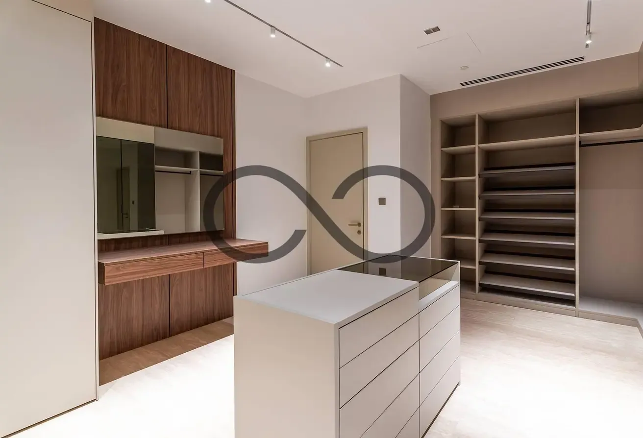 Luxury 4BR + Maid Penthouse | Full Sea & Palm View