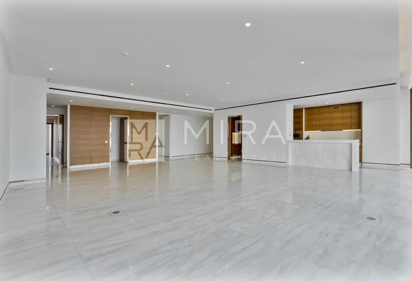 Penthouse | 4 bed | Private Pool | Terrace