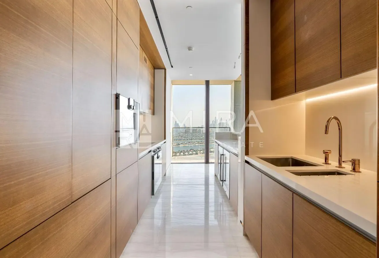 Penthouse | 4 bed | Private Pool | Terrace