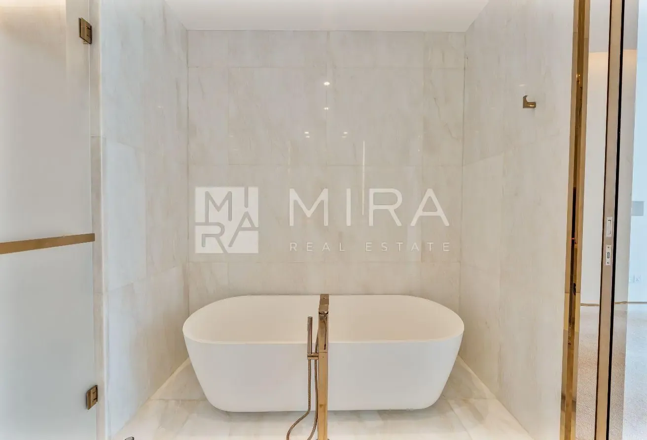 Penthouse | 4 bed | Private Pool | Terrace