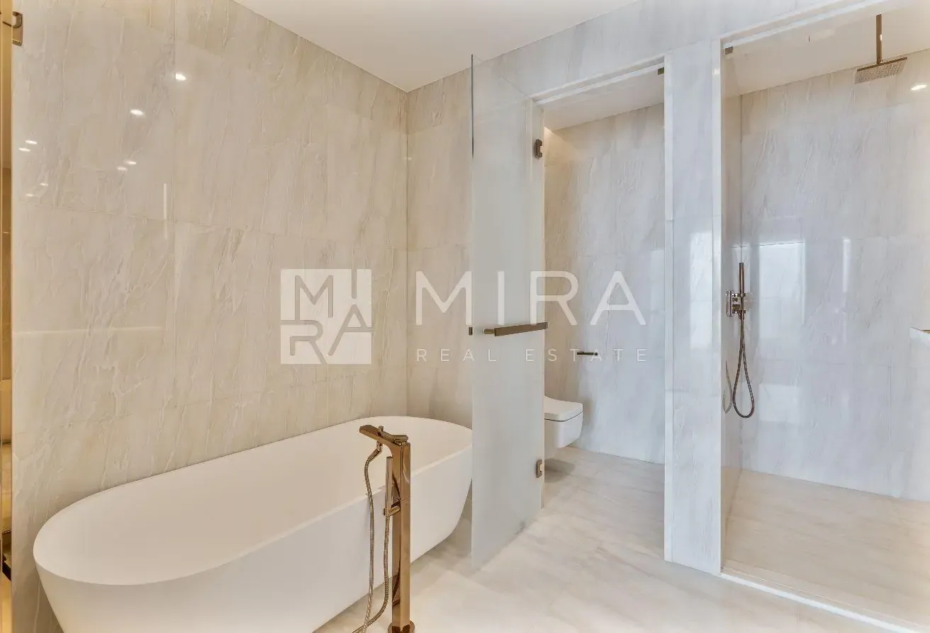 Penthouse | 4 bed | Private Pool | Terrace