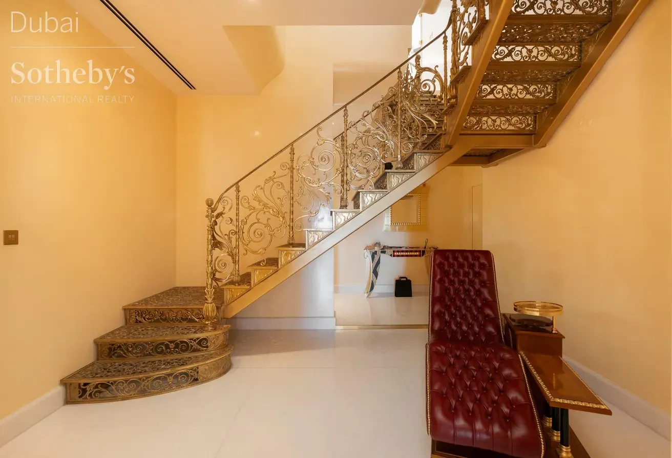 Singular Fully-Upgraded Penthouse on Palm Jumeirah