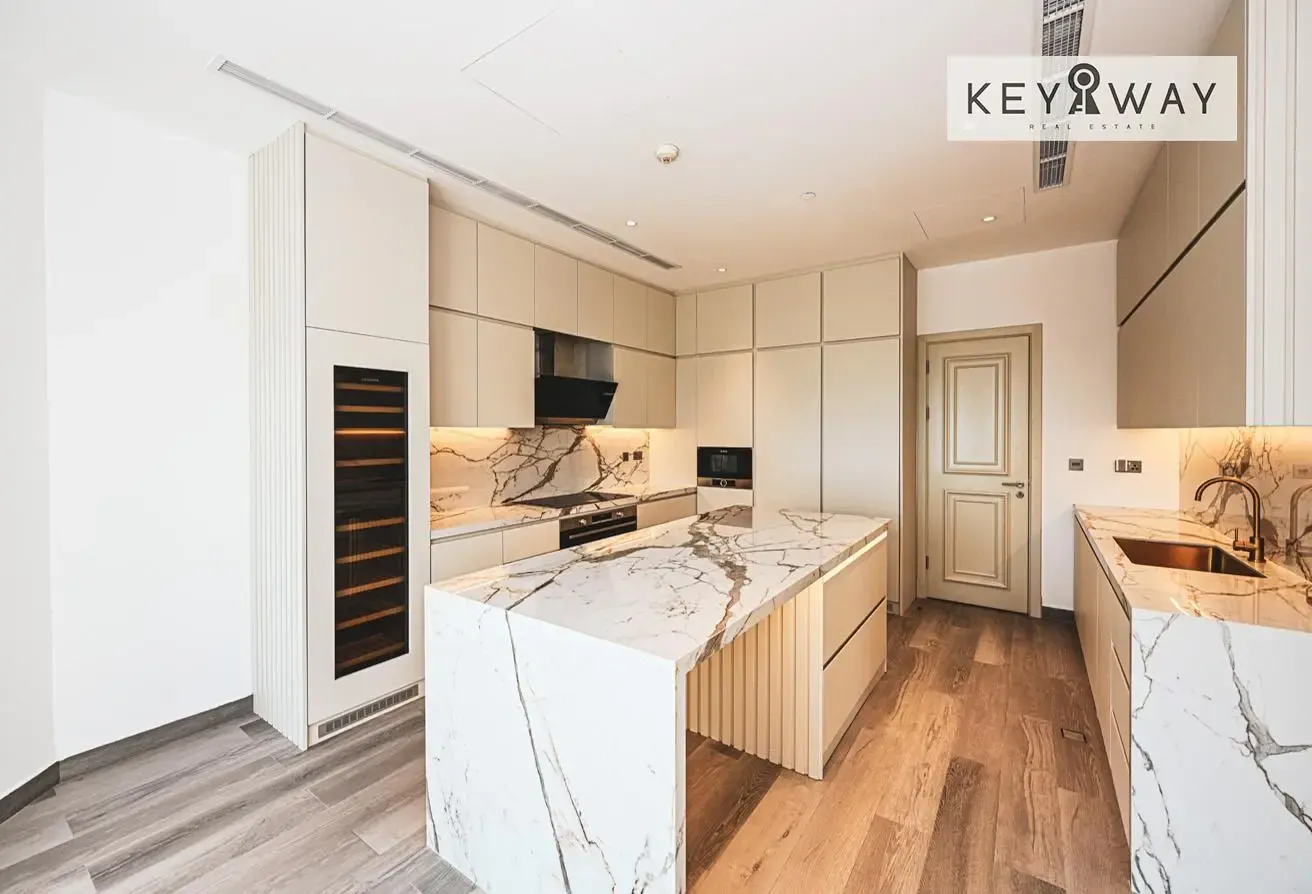 Sea View | 4BR+Maid | Fully Upgraded Penthouse