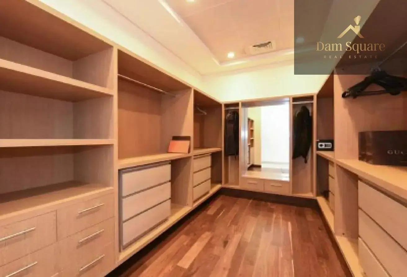 Dream Palm Residences /4 BHK+Maid Penthouse