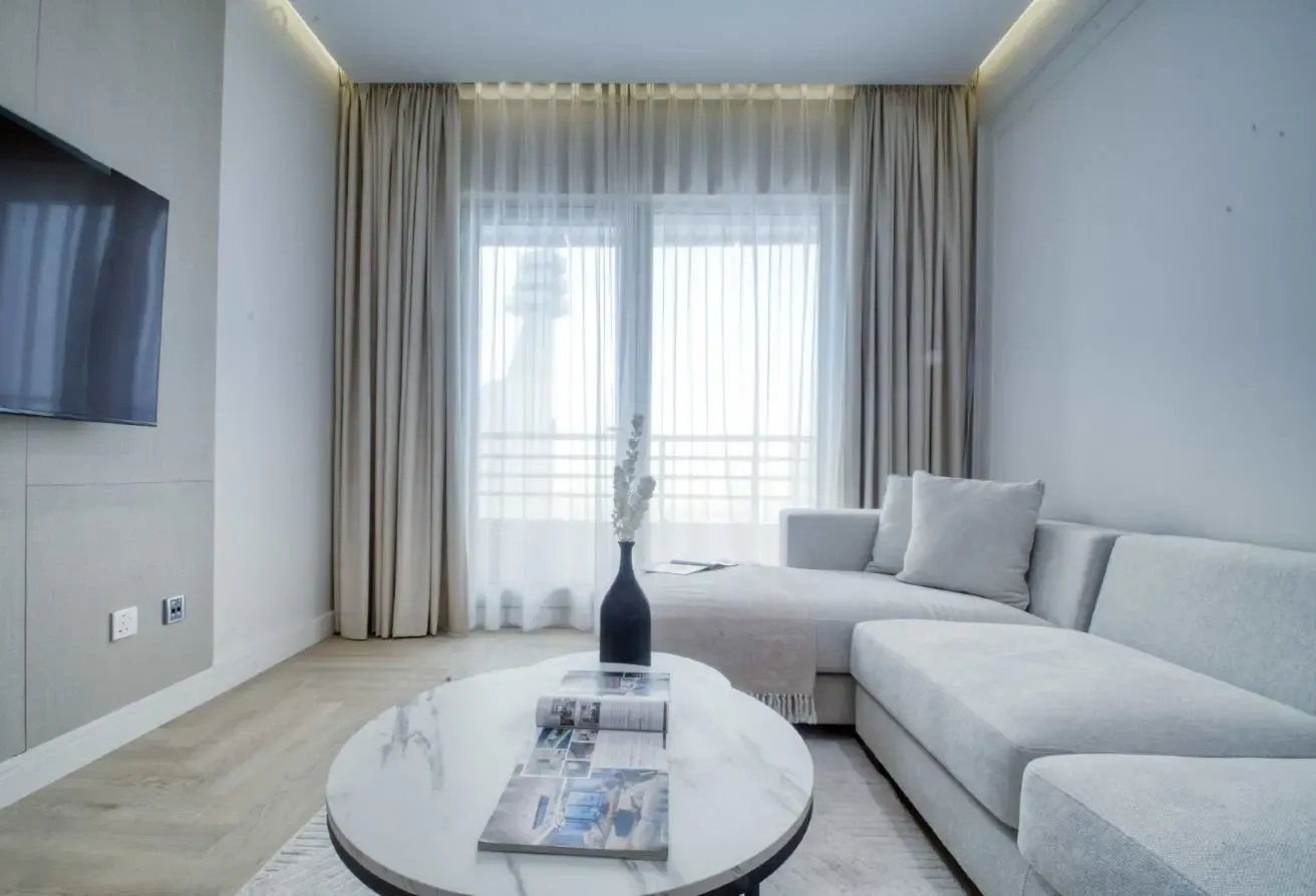 Luxury upgraded,fully furnished,sea view balconies