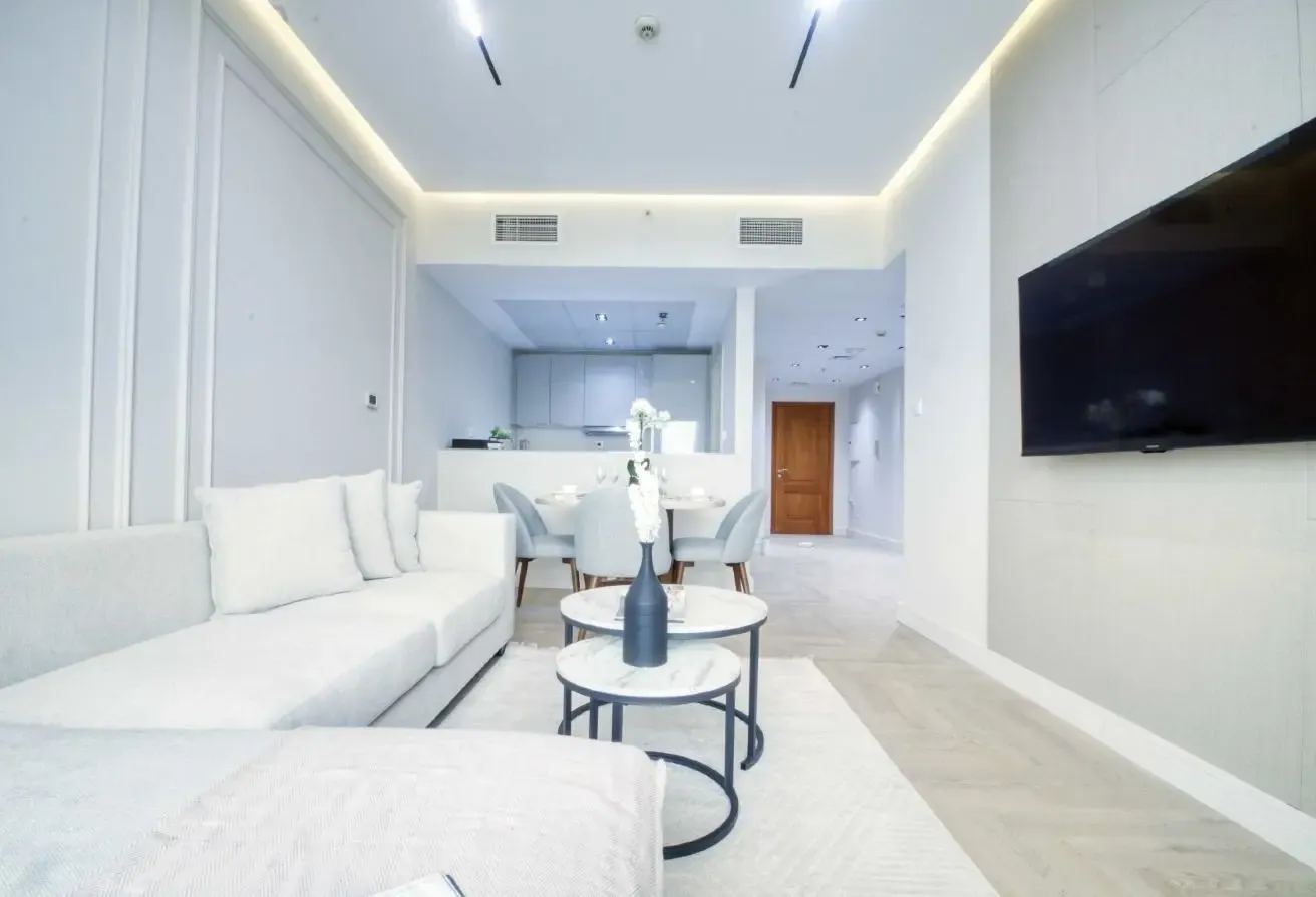 Luxury upgraded,fully furnished,sea view balconies