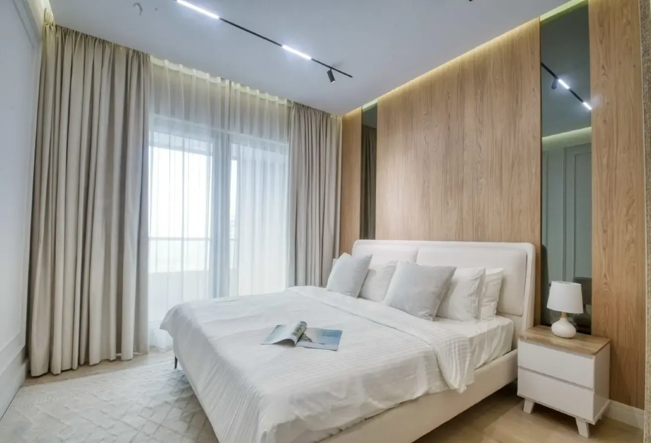 Luxury upgraded,fully furnished,sea view balconies