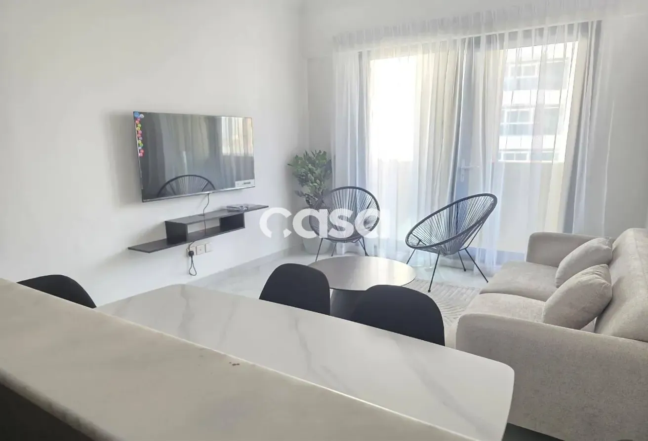 Upgraded | Rented | Mid Floor