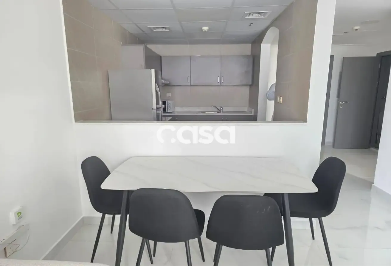 Upgraded | Rented | Mid Floor