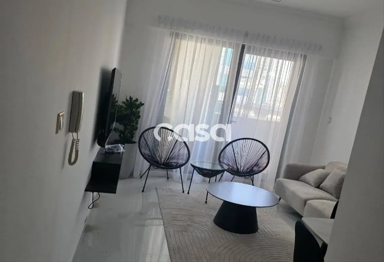 Upgraded | Rented | Mid Floor