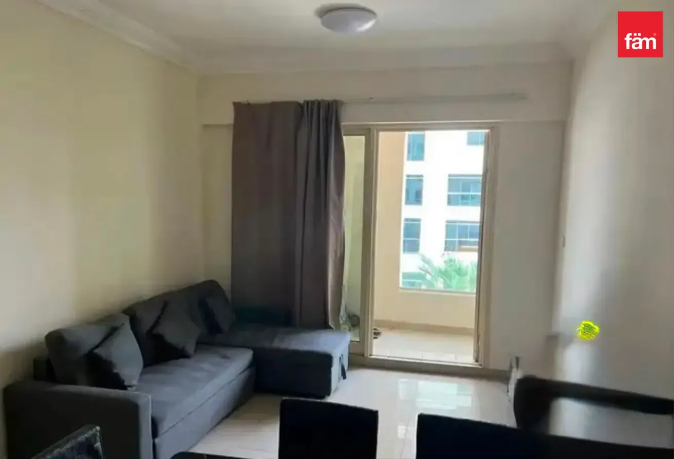 Vacant  | Near Metro | Good Investment