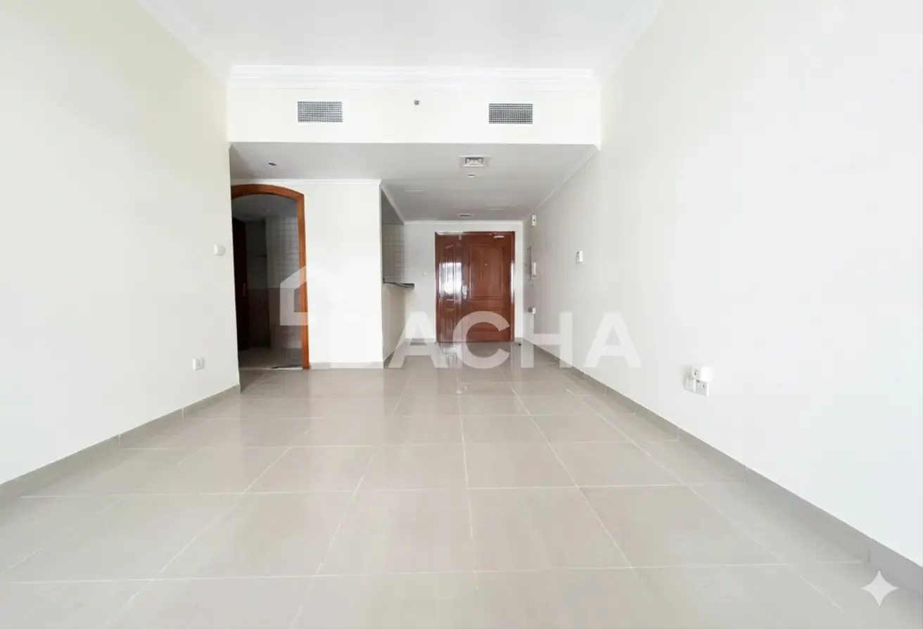 PARTIAL MARINA VIEW | VACANT | HIGH FLOOR