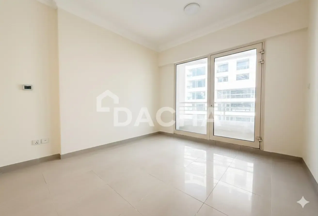 PARTIAL MARINA VIEW | VACANT | HIGH FLOOR