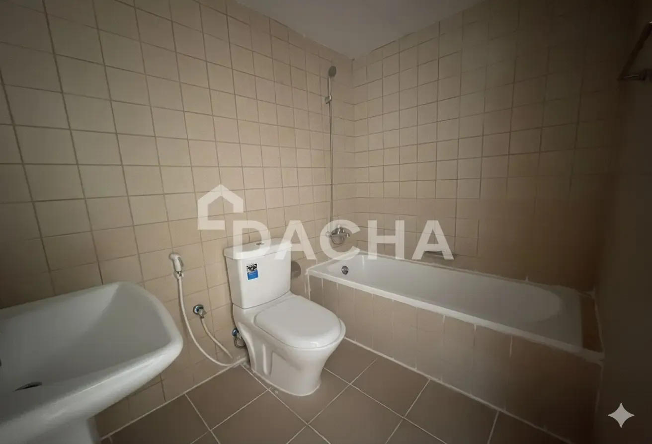 PARTIAL MARINA VIEW | VACANT | HIGH FLOOR