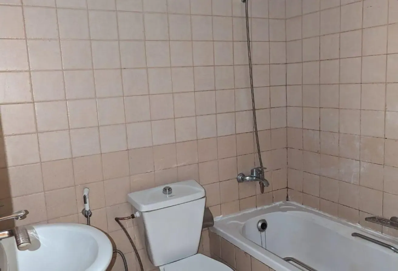Upgraded 2 Bedroom Apartment for Sale | Manchester