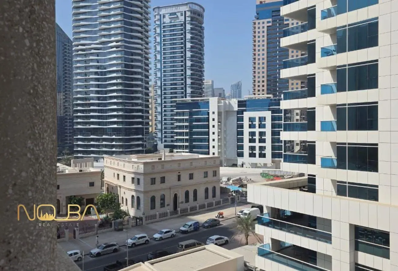 MARINA LIVING | ELEGANT FURNISHED | POOL ACCESS