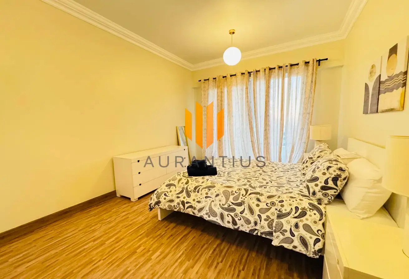 Sea View | Fully Upgraded | Near Metro
