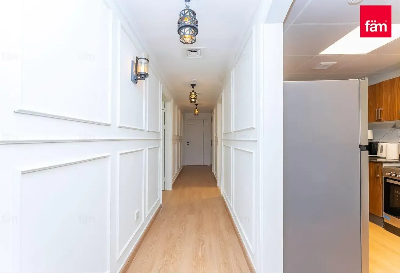 Upgraded / Vacant / Highfloor / Marina View