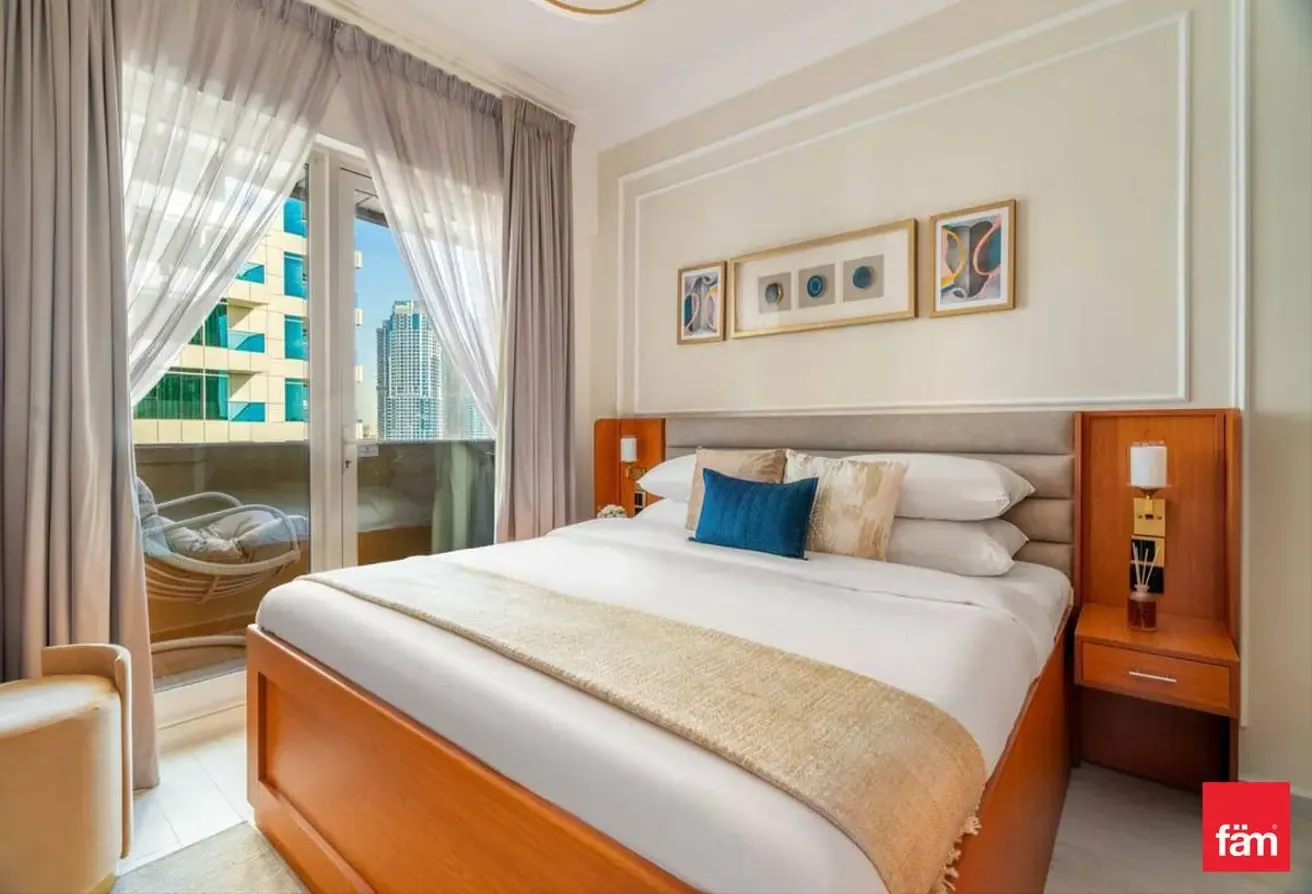 Best Unit | Vacant | Spacious | Furnished