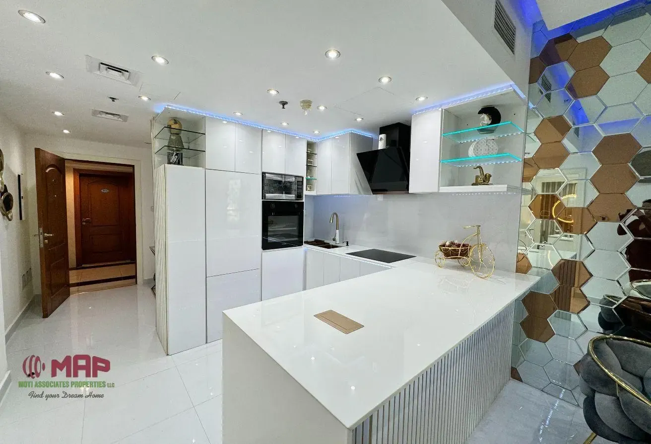 Fully Upgraded |Right opposite Marina walk |Vacant