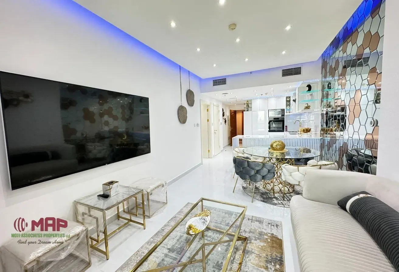 Fully Upgraded |Right opposite Marina walk |Vacant