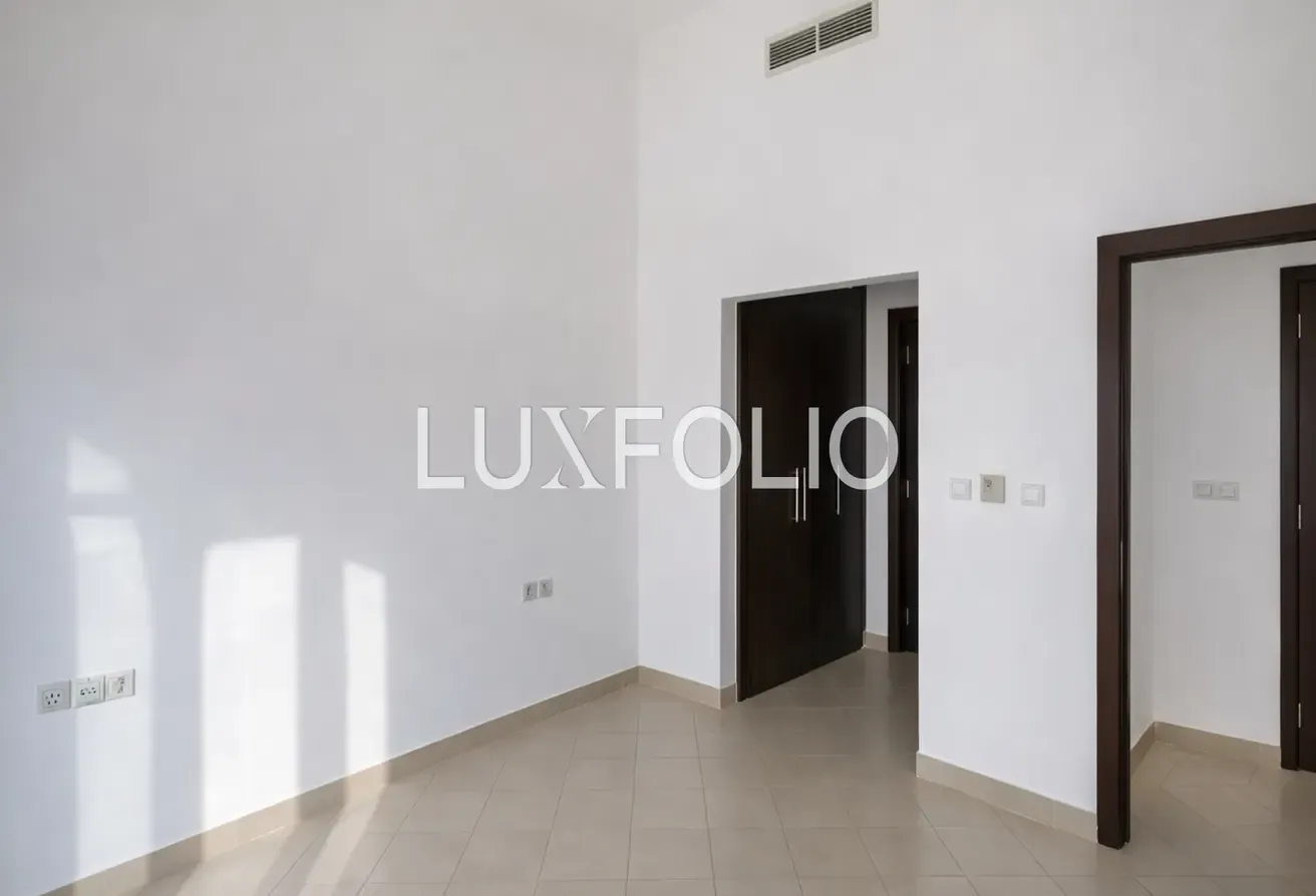 1 Bed | Vacant now | 990 Sqft | Motivated