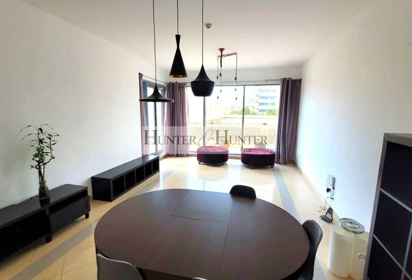 LARGE APARTMENT | GOLF COURSE VIEW | STUDY ROOM