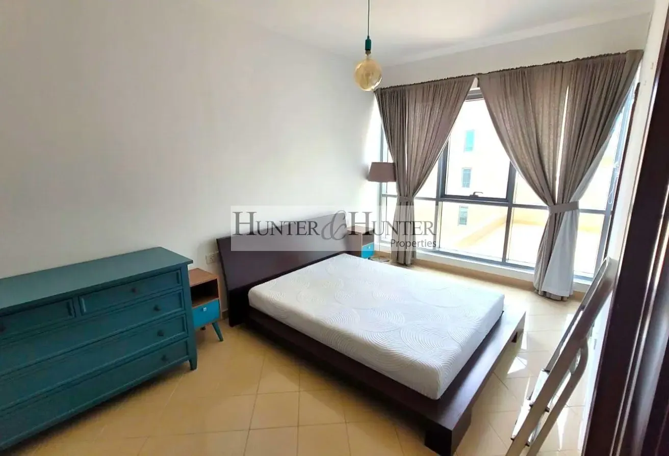 LARGE APARTMENT | GOLF COURSE VIEW | STUDY ROOM
