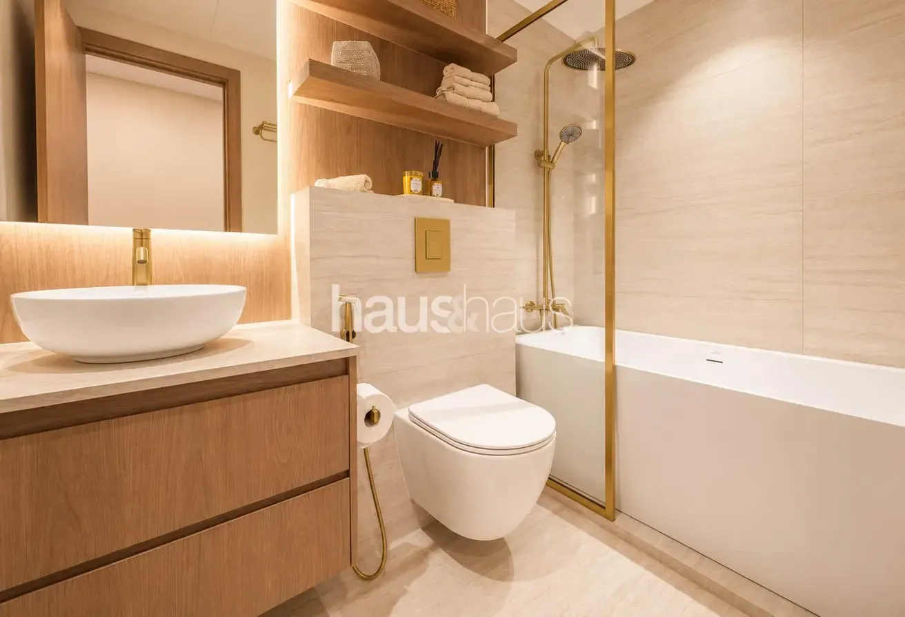 Beautifully Curated | Modified 2 Bed + Study