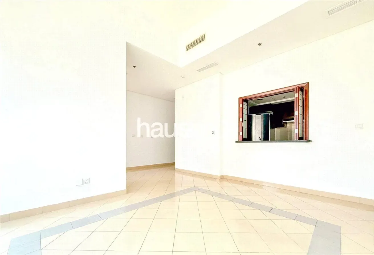 Vacant | Large Private Terrace | Ground Floor