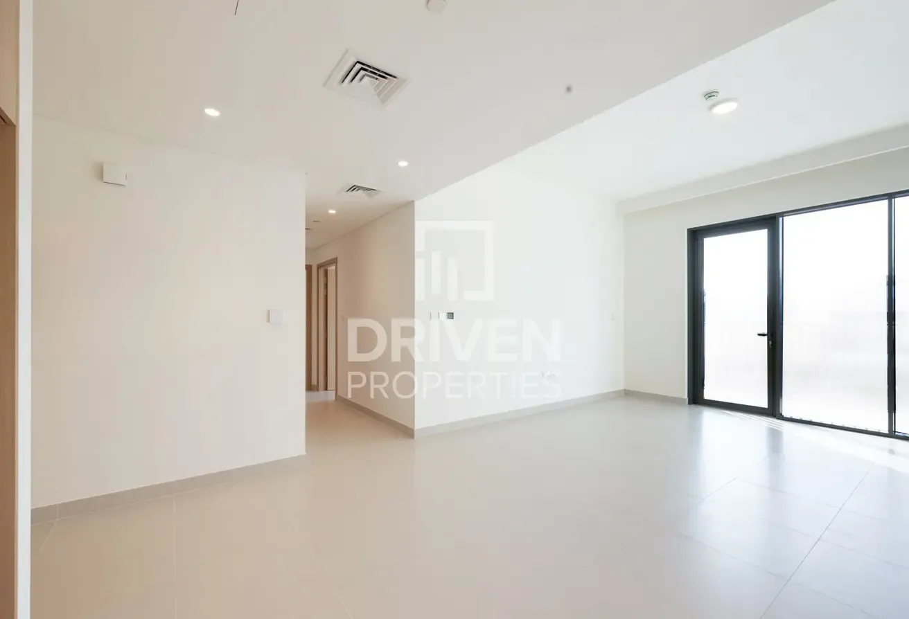 Elegant Unit | Multiple Options | Huge Layout