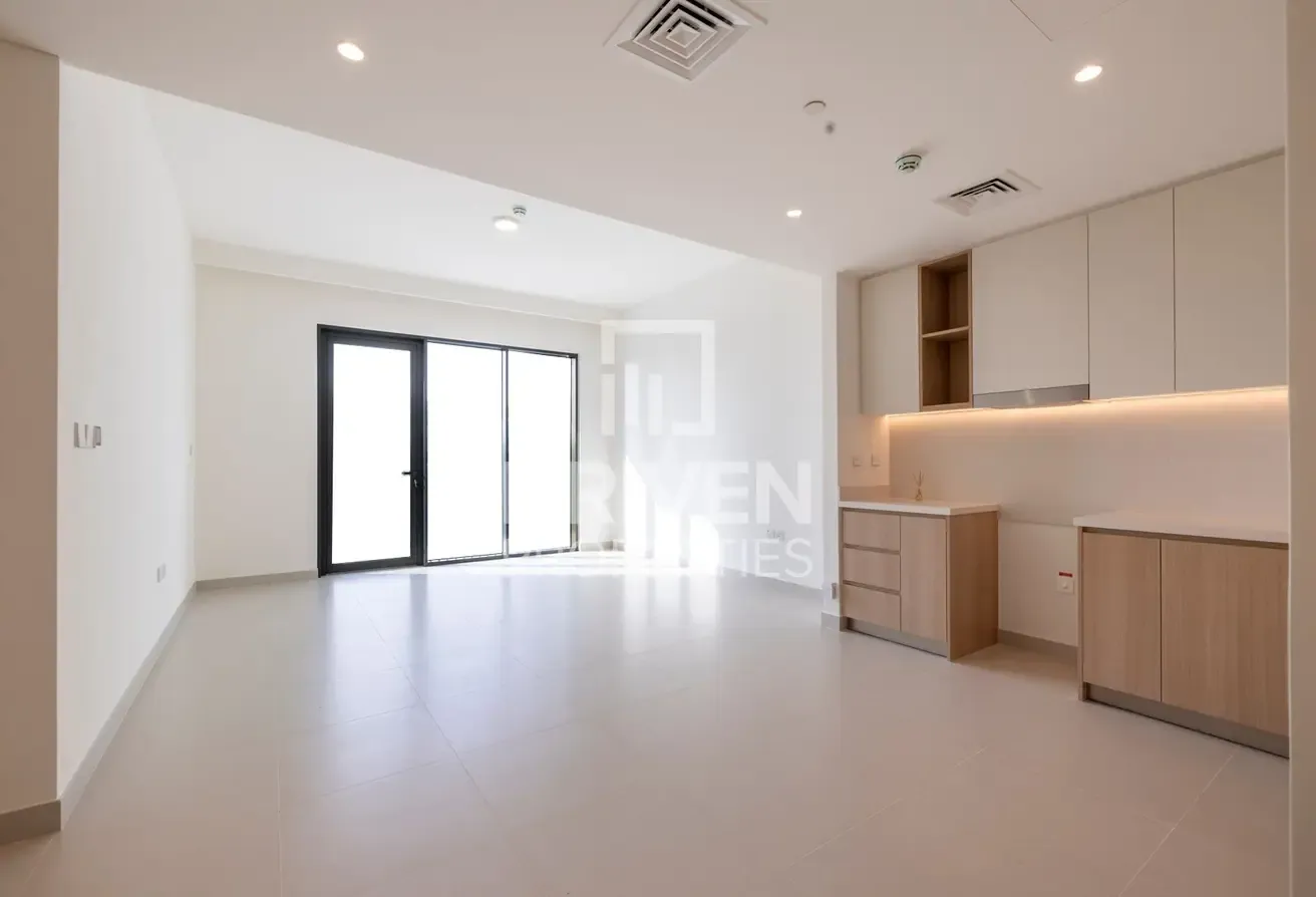 Elegant Unit | Multiple Options | Huge Layout